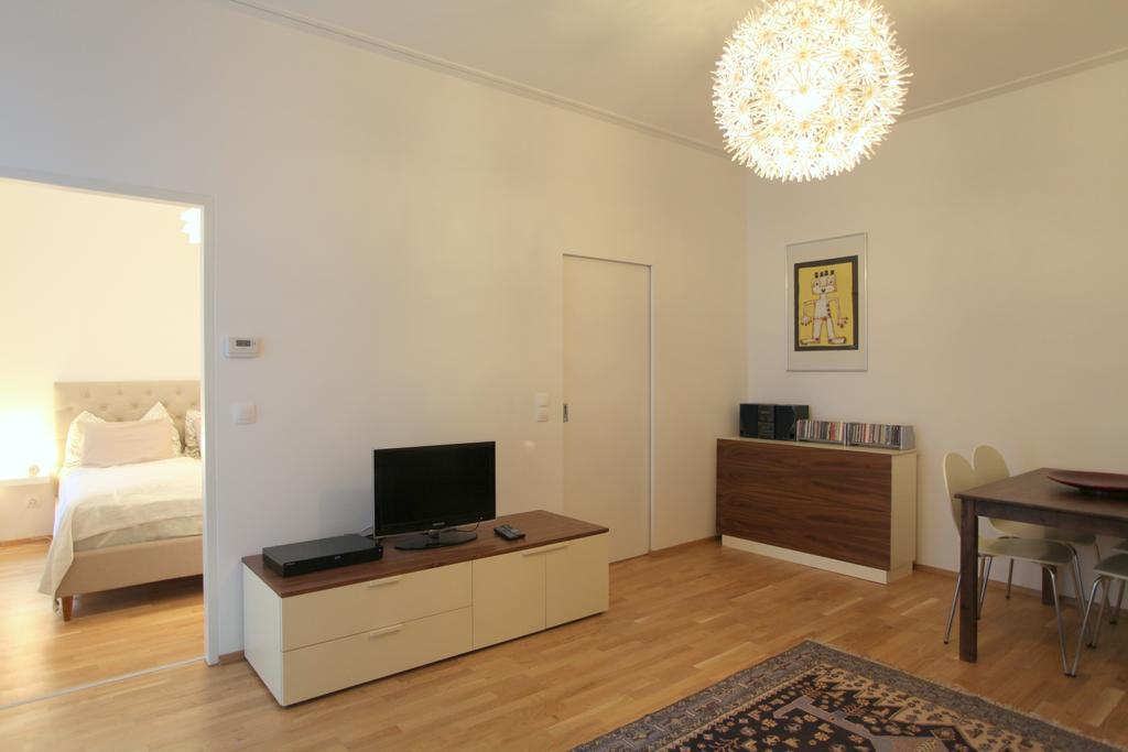 Moderne Stadtwohnung Mit Balkon Vídeň Pokoj fotografie